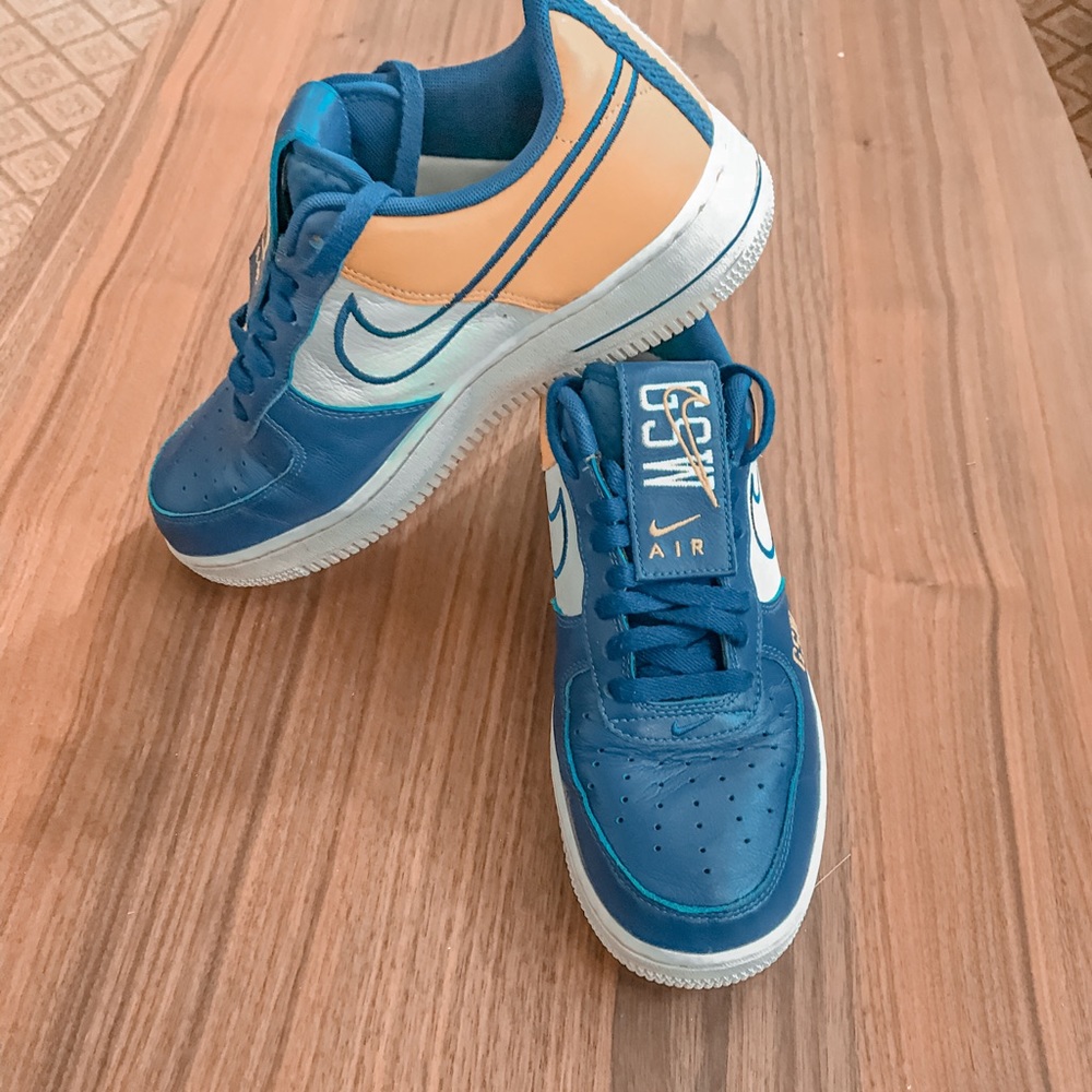 RARE golden state warriors Air Force ones